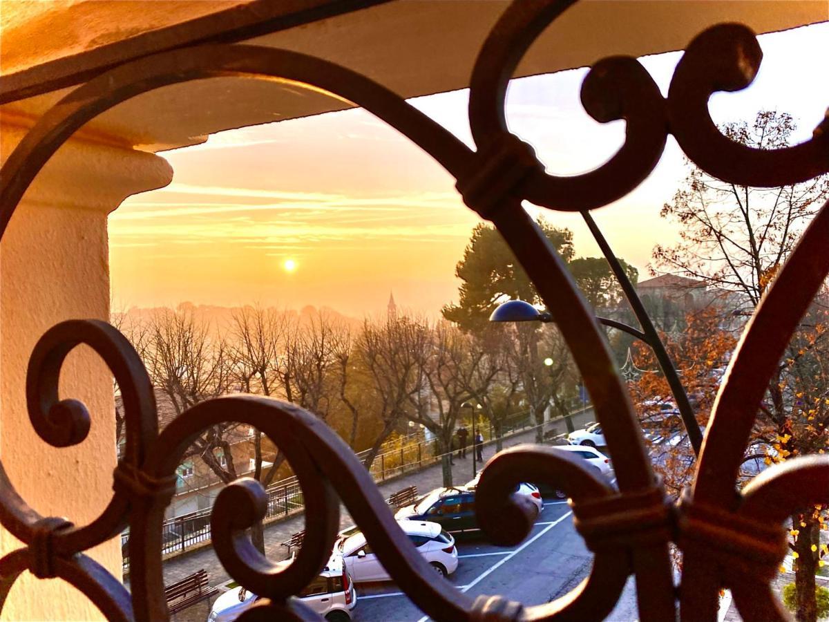 B&B Terrazza Sul Borgo Mogliano Eksteriør bilde